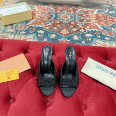 Louis Vuitton Slippers